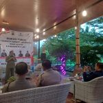 Wakil Dekan I FHIS Undiksha Prof. Dr. Dewa Gede Sudika Mangku, S.H., LL.M. menghadiri kegiatan Dialog Publik dengan Tema "Perspektif dan Tantangan Implementasi KUHAP dan KUHP Baru".