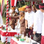Ketua DPRD Buleleng Ketut Ngurah Arya saat mengikuti Upacara Peringatan HUT Bhuwana Kertha ke-78 dan HUT LVRI ke-69