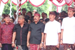 Pimpinan dan Anggota DPRD Buleleng Hadiri Semarak Parade Budaya HUT Ke-422 Kota Singaraja